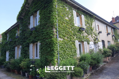 Maison à vendre à SEMUR EN BRIONNAIS  - 9 pièces - 220 m² 