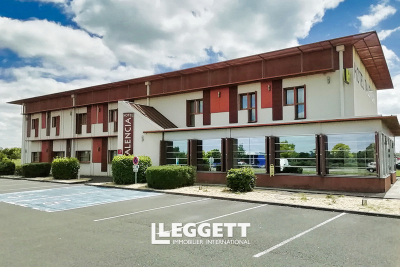 Commerce à vendre à THOUARS Sud Ribray - 26 pièces - 900 m² 