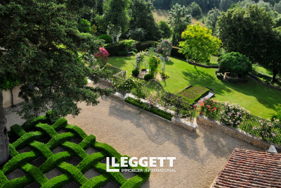 Maison à vendre à BRION  - 9 pièces - 205 m² 