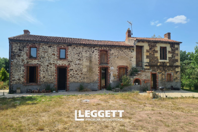 Maison &agrave; vendre &agrave; CLERE SUR LAYON  - 5 pi&egrave;ces - 165 m&sup2; 