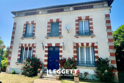 Maison à vendre à JAVERLHAC ET LA CHAPELLE  - 11 pièces - 216 m² 