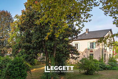 Maison à vendre à HAUTEFORT  - 12 pièces - 180 m² 