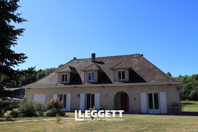 Maison à vendre à ST PIERRE DE COLE  - 7 pièces - 282 m² 