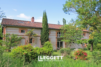 Maison à vendre à CARAMAN  - 10 pièces - 448 m² 