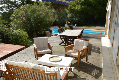 Maison à vendre à LE MAS D AGENAIS  - 11 pièces - 246 m² 