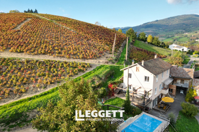 Maison à vendre à ST DIDIER SUR BEAUJEU  - 13 pièces - 350 m² 