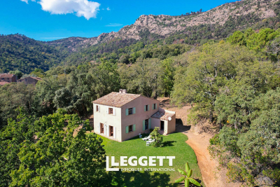 Maison à vendre à LA GARDE-FREINET  - 4 pièces - 134 m² 