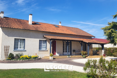 Maison à vendre à ST FRONT LA RIVIERE  - 7 pièces - 229 m² 