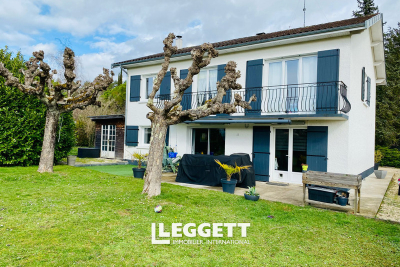 Maison à vendre à TRELISSAC  - 7 pièces - 168 m² 