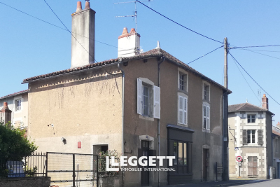 Maison à vendre à MONTMORILLON  - 8 pièces - 119 m² 