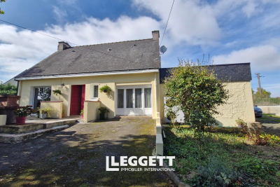 Maison à vendre à ST JACUT LES PINS  - 5 pièces - 110 m² 