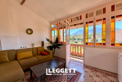 Maison à vendre à PRADES  - 14 pièces - 212 m² 