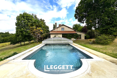 Maison à vendre à Trelissac  - 8 pièces 160 m² 