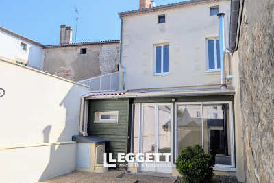 Maison à vendre à STE BAZEILLE  - 8 pièces - 148 m² 