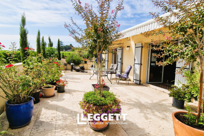 Maison à vendre à ST-LAURENT-DES-COMBES Les Pins - 4 pièces - 123 m² 