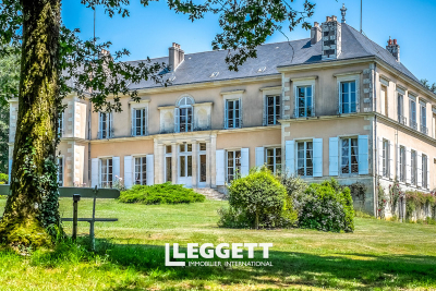 Maison à vendre à JAZENEUIL  - 25 pièces - 721 m² 