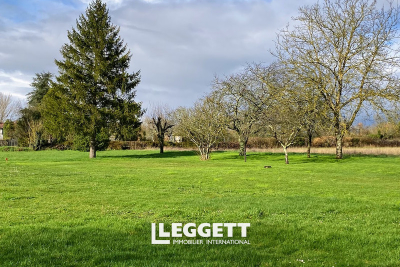 terrain à vendre à AUNAC-SUR-CHARENTE    