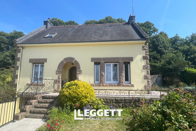 Maison à vendre à ROSTRENEN  - 7 pièces - 113 m² 