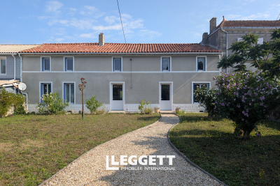 Maison à vendre à ST GERMAIN DE VIBRAC  - 8 pièces - 175 m² 