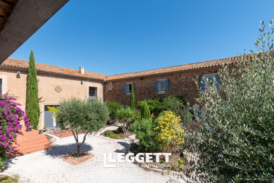 Maison à vendre à BOUTENAC  - 18 pièces - 580 m² 