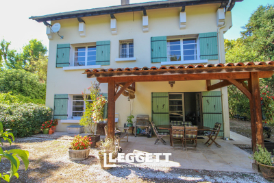 Maison à vendre vias plage 