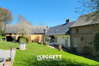 Maison à vendre grand terrain dominant 