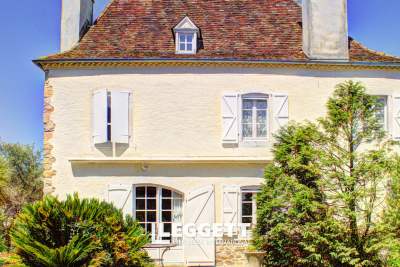 Maison à vendre à NAVARRENX  - 8 pièces - 235 m² 