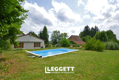 Maison à vendre à SAVIGNAC LEDRIER  - 6 pièces - 136 m² 