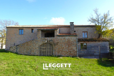 Maison à vendre à BLANDAS  - 10 pièces - 240 m² 