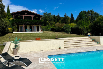 Maison à vendre à TOMBEBOEUF  - 6 pièces - 160 m² 