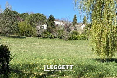 Maison à vendre à VILLENEUVE SUR LOT  - 8 pièces - 210 m² 