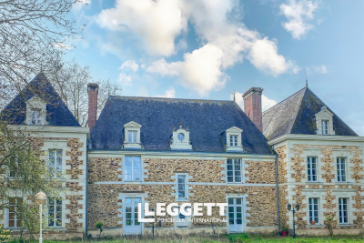 Maison à vendre à ERDRE-EN-ANJOU Baumette (Zone Naturelle) - 12 pièces - 500 m² 