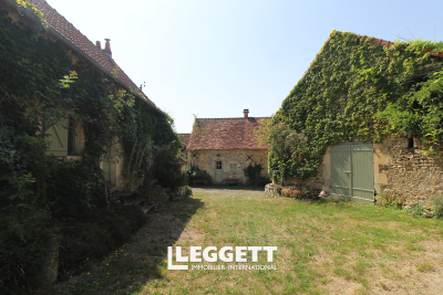 Maison à vendre à VICQ SUR GARTEMPE  - 5 pièces - 125 m² 