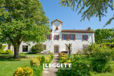 Maison à vendre à CASTELNAUDARY  - 16 pièces - 540 m² 