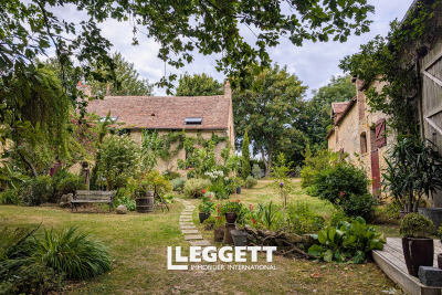 Maison à vendre grand terrain dominant 