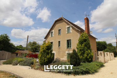 Maison à vendre à ANGLES SUR L ANGLIN  - 8 pièces - 205 m² 
