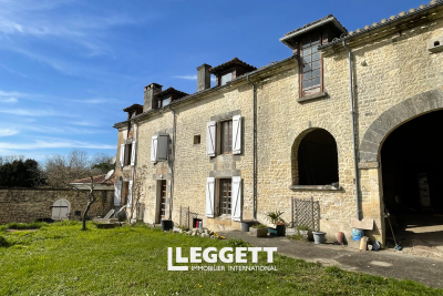 Maison &agrave; vendre &agrave; VOUHARTE Centre et Est - 8 pi&egrave;ces - 176 m&sup2; 