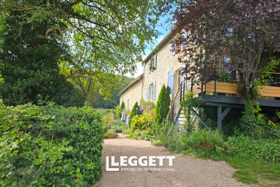 Maison à vendre à VERGHEAS  - 11 pièces - 275 m² 