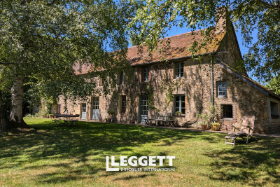 Maison à vendre à COURTOMER  - 8 pièces - 215 m² 