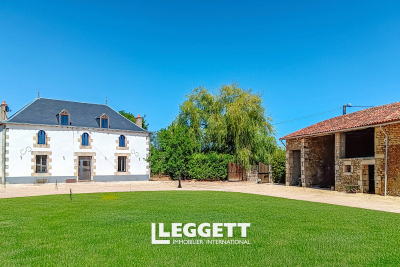 Maison à vendre à SAVIGNE  - 5 pièces - 135 m² 