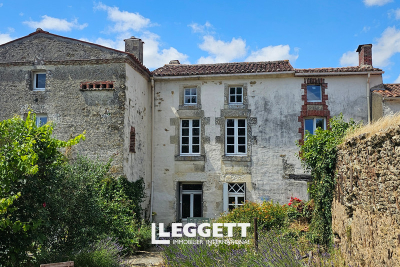 Maison à vendre à BOURNEAU L'Île-d'Olonne - 9 pièces - 281 m² 