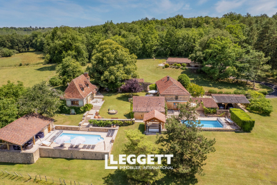 Maison à vendre à VAL DE LOUYRE ET CAUDEAU  - 13 pièces - 251 m² 