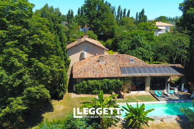 Maison &agrave; vendre &agrave; TOMBEBOEUF  - 6 pi&egrave;ces - 235 m&sup2; 