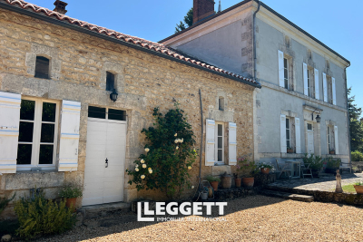 Maison à vendre à ST PIERRE DE COLE  - 9 pièces - 281 m² 