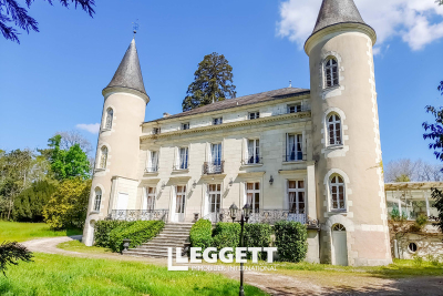 Maison à vendre à TOURNON ST PIERRE  - 15 pièces - 1169 m² 