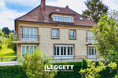 Maison à vendre maison en pierre avec vue dominante 