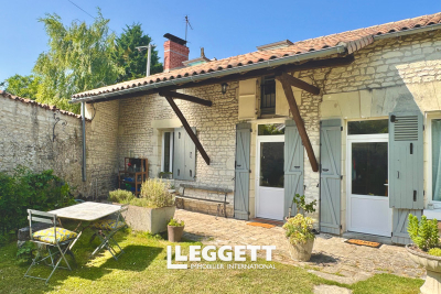 Maison à vendre à PRINCAY  - 6 pièces - 187 m² 