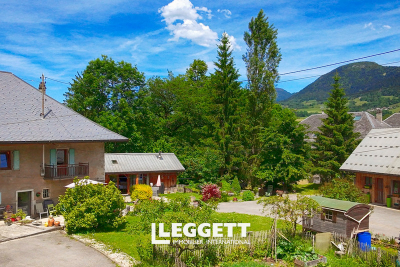 Maison à vendre à LESCHERAINES  - 10 pièces - 194 m² 