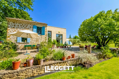 Maison à vendre à VAISON-LA-ROMAINE Sainte-Cécile-les-Vignes - 5 pièces - 178 m² 