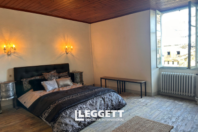 Maison à vendre à MONTMOREAU  - 4 pièces - 136 m² 